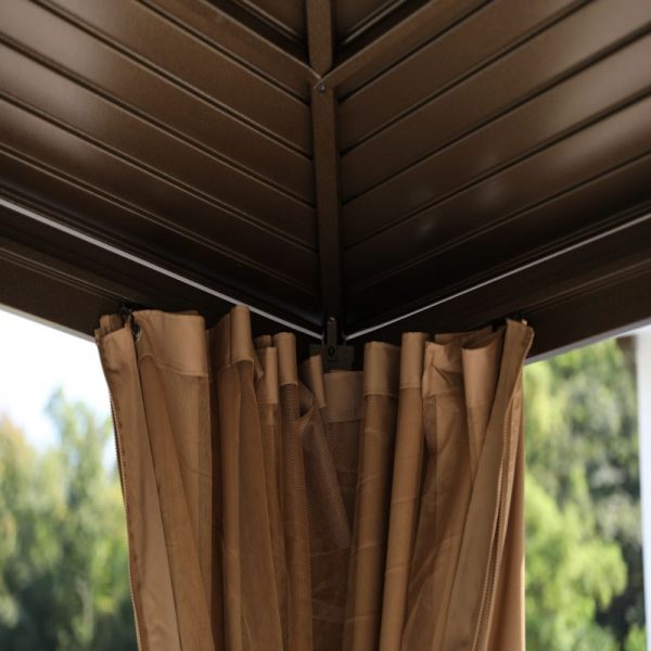Steel pergola with curtain
