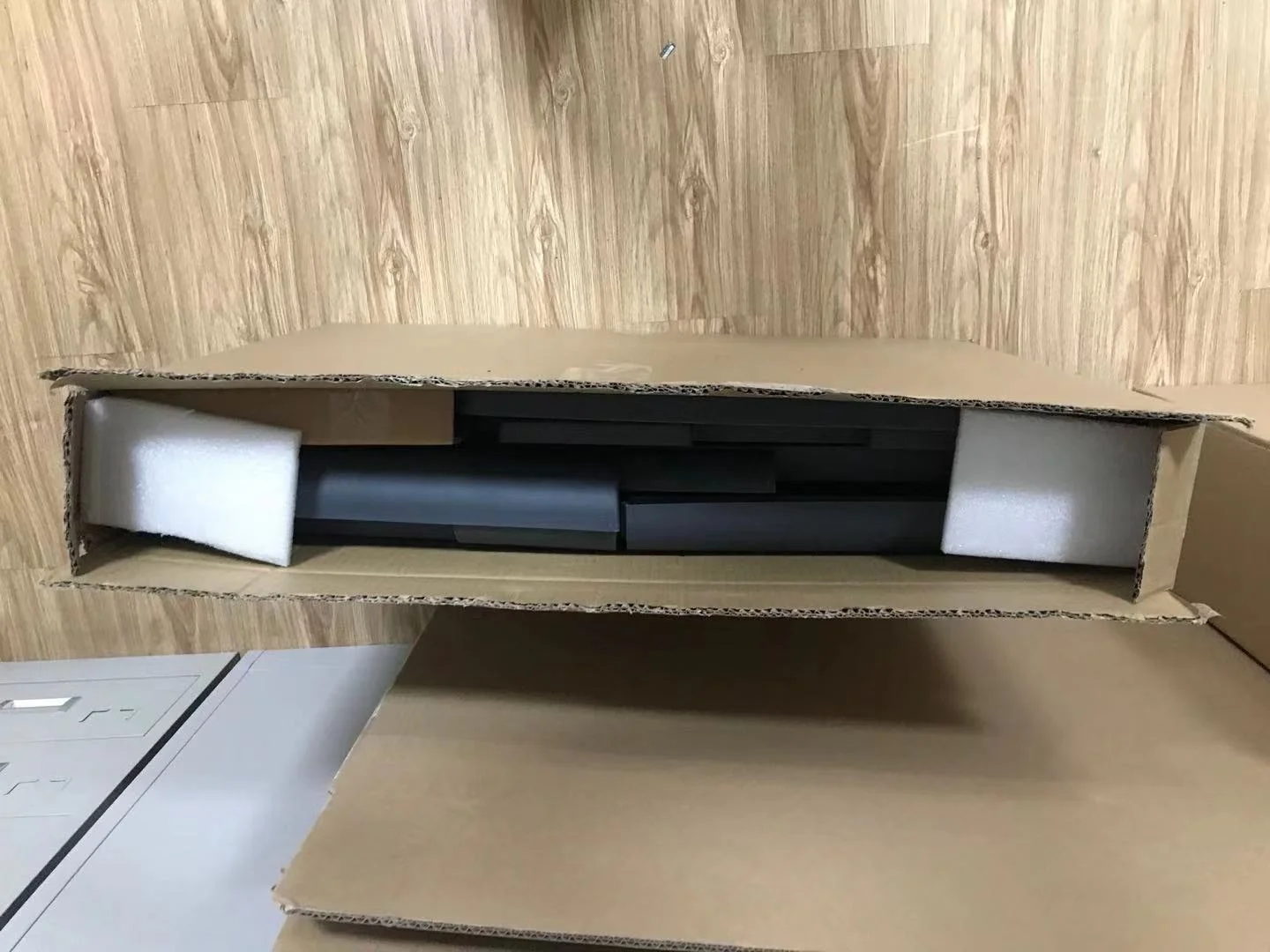 28 gallon storage box package