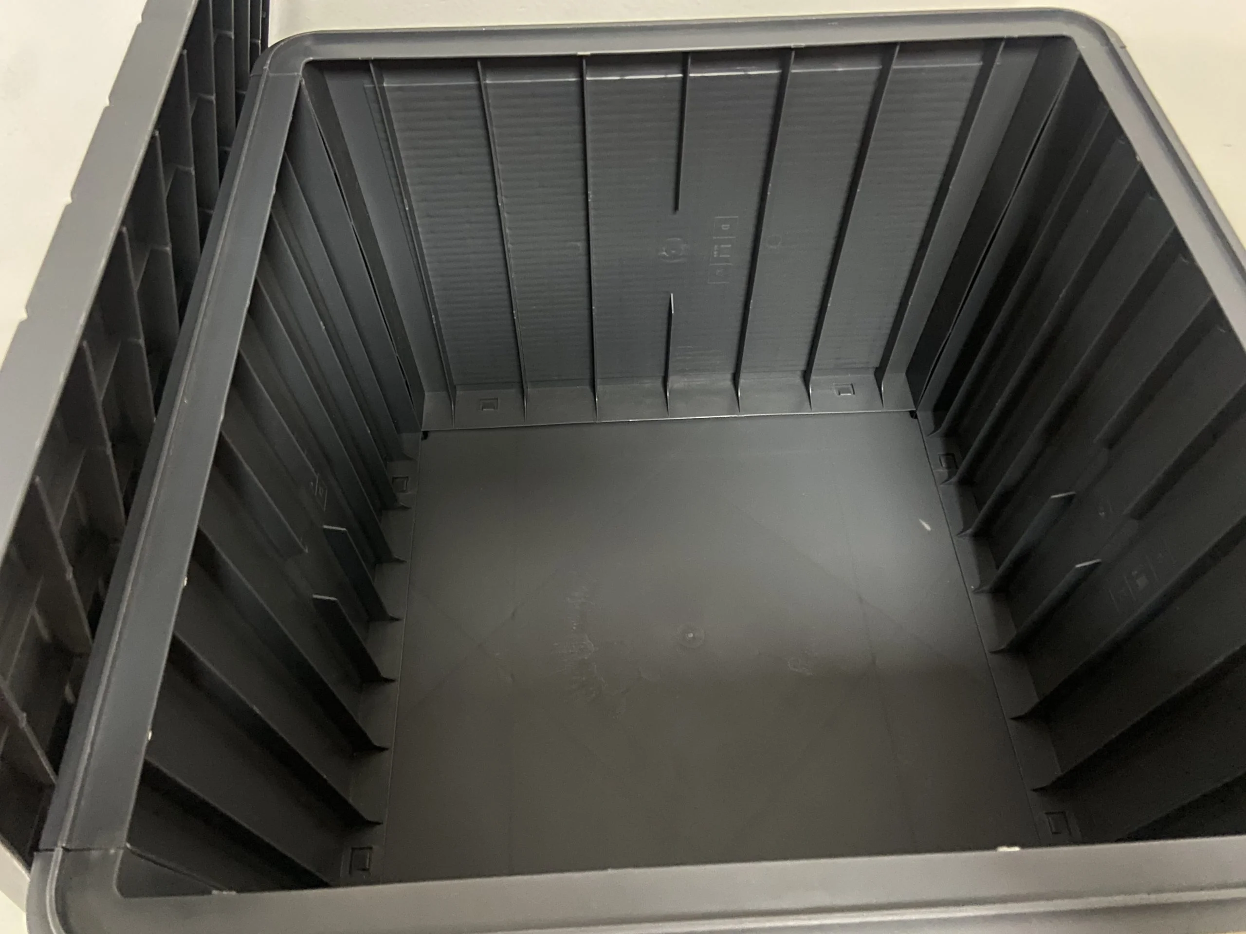 Black 28 gallon small tool box